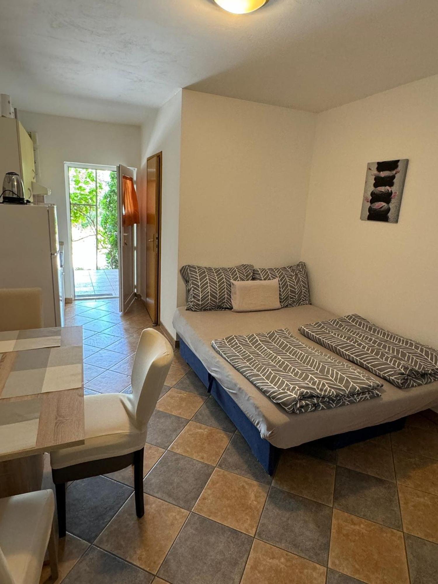Studio Apartments Mt ชัมรีกา ภายนอก รูปภาพ