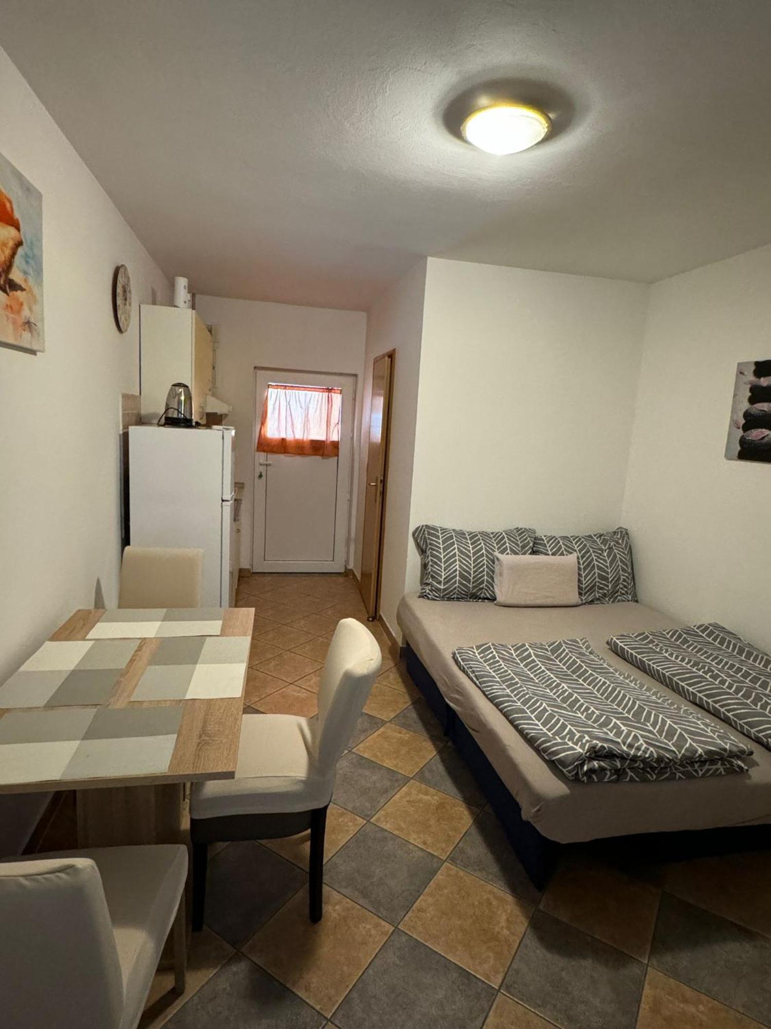 Studio Apartments Mt ชัมรีกา ภายนอก รูปภาพ
