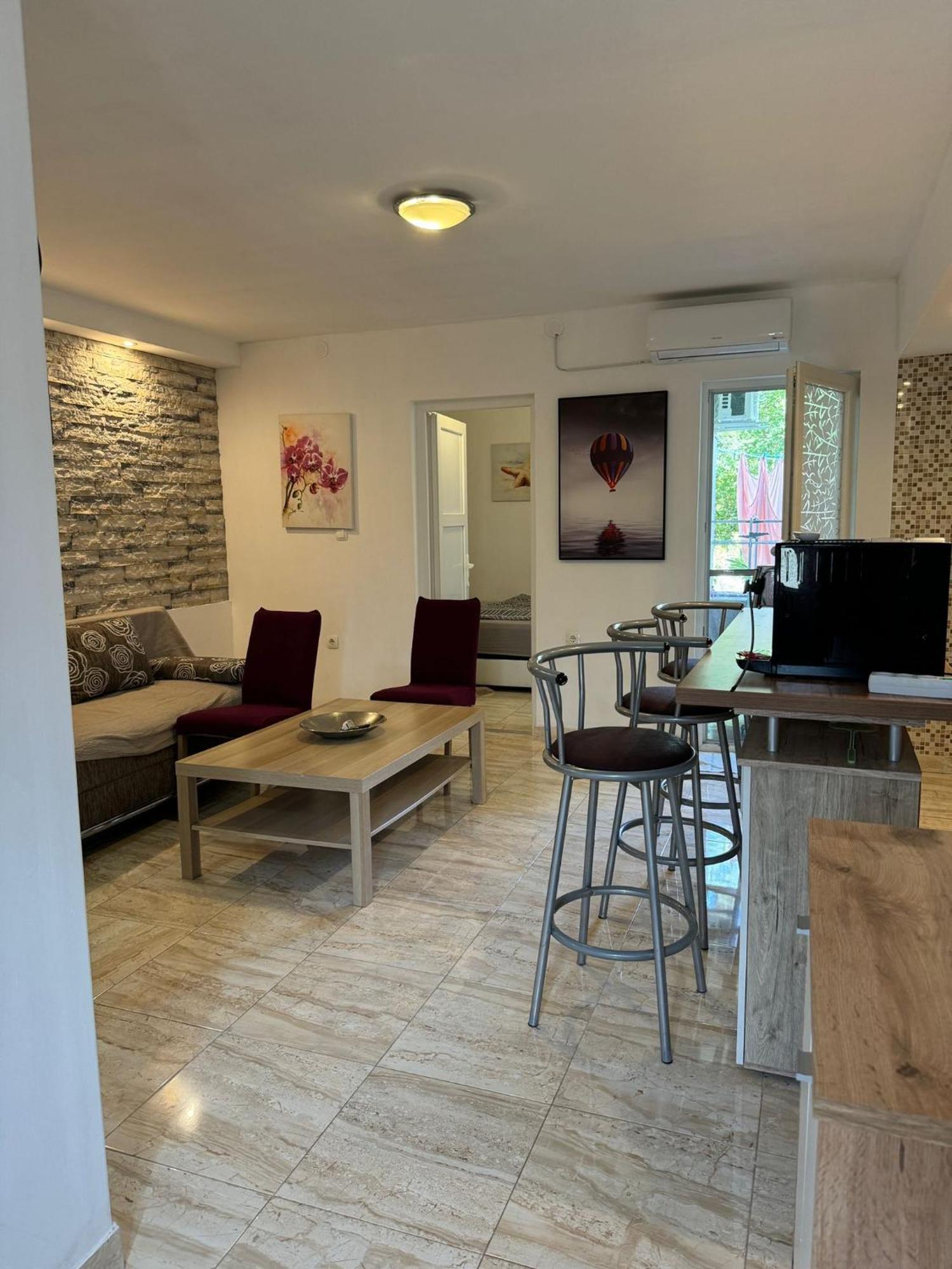 Studio Apartments Mt ชัมรีกา ภายนอก รูปภาพ