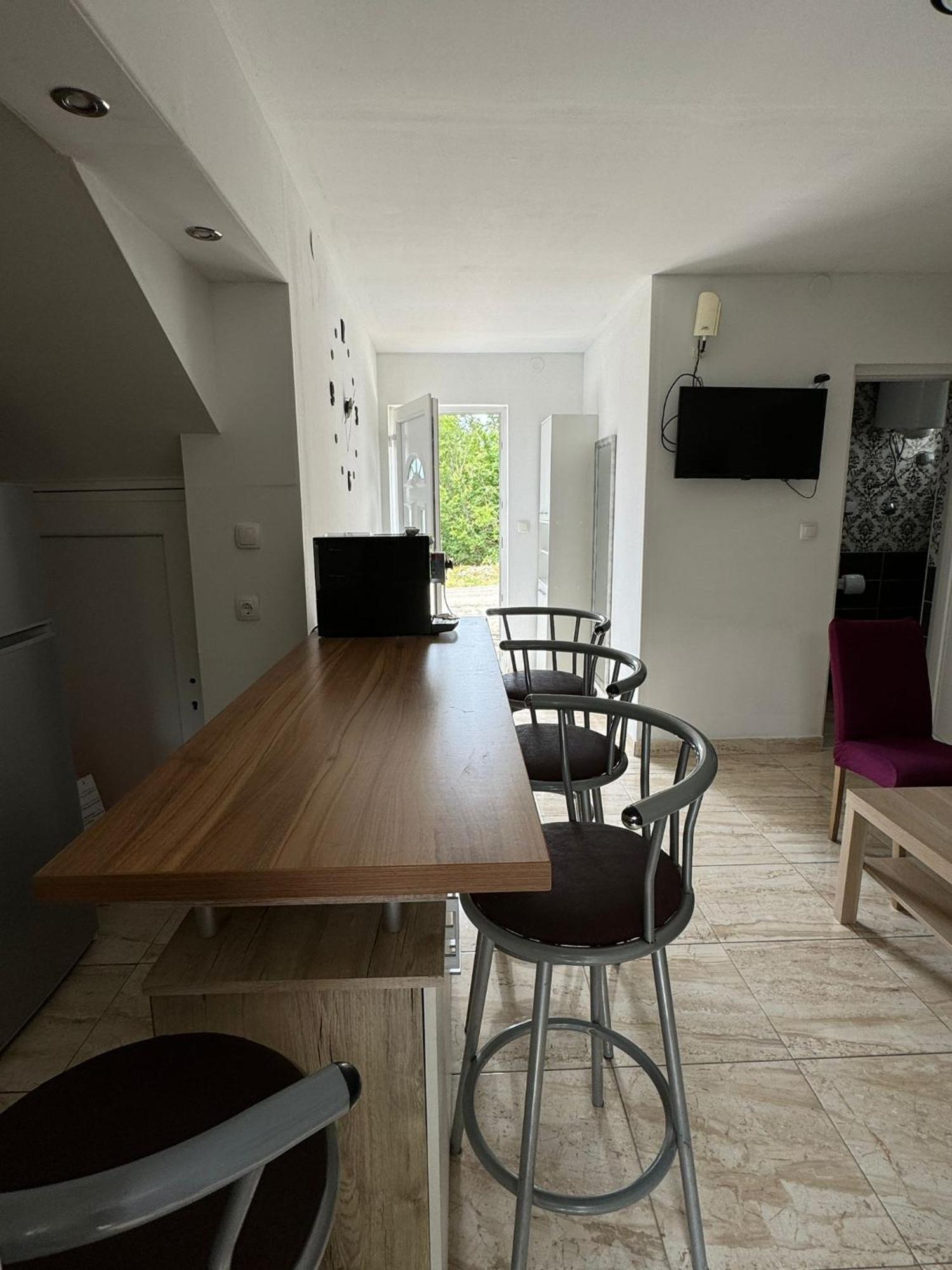 Studio Apartments Mt ชัมรีกา ภายนอก รูปภาพ