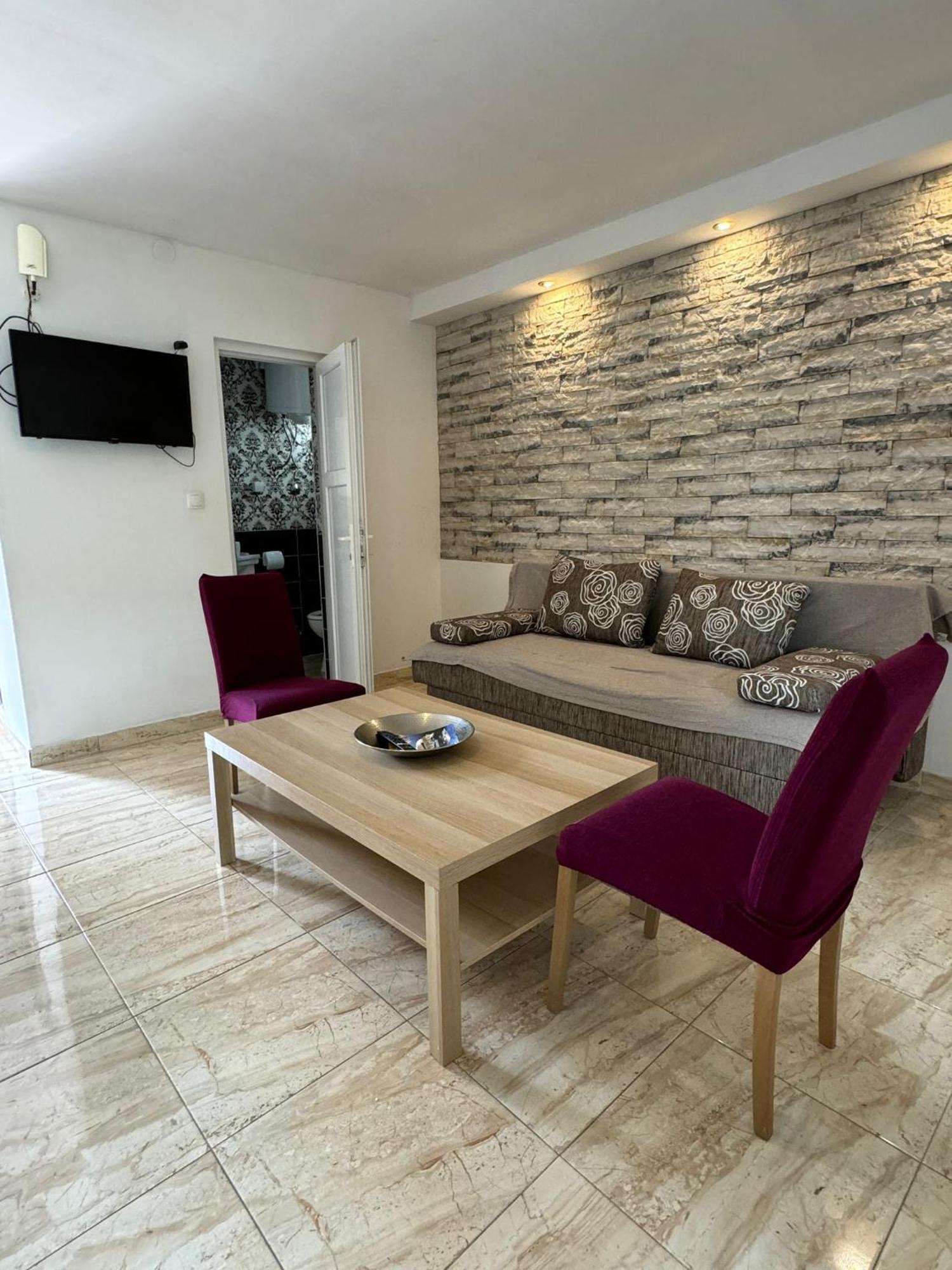 Studio Apartments Mt ชัมรีกา ภายนอก รูปภาพ
